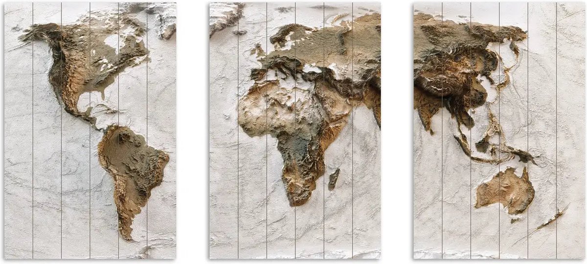 Wereldkaart drieluik Earth op vurenhouten planken | 3x 30cm x 45cm | 100 gratis gekleurde vlaggetjes